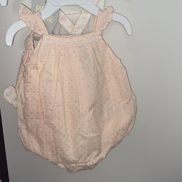 0-3 months Piper and posie summer outfits with matching bow. - Picture 2 of 4